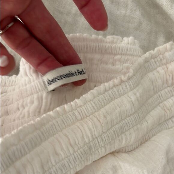 Abercrombie and fitch size XS White Textured Shorts perfect for pool or beach - Picture 5 of 8